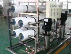 化妝品、精細(xì)化工行業(yè)用水制取設(shè)備
